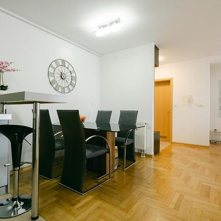 Ladenta Apartman*** Загреб Екстериор снимка