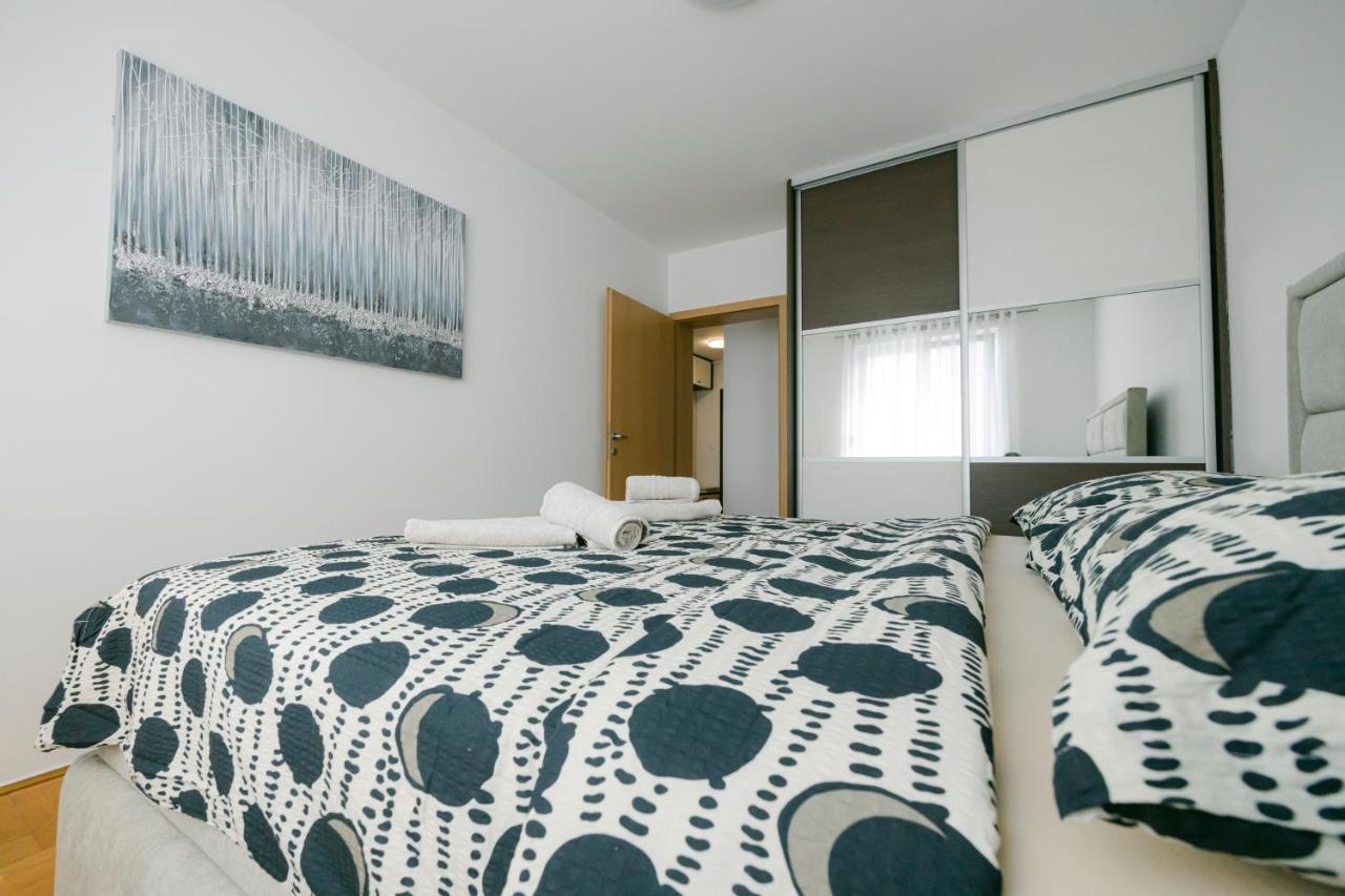 Ladenta Apartman*** Загреб Екстериор снимка